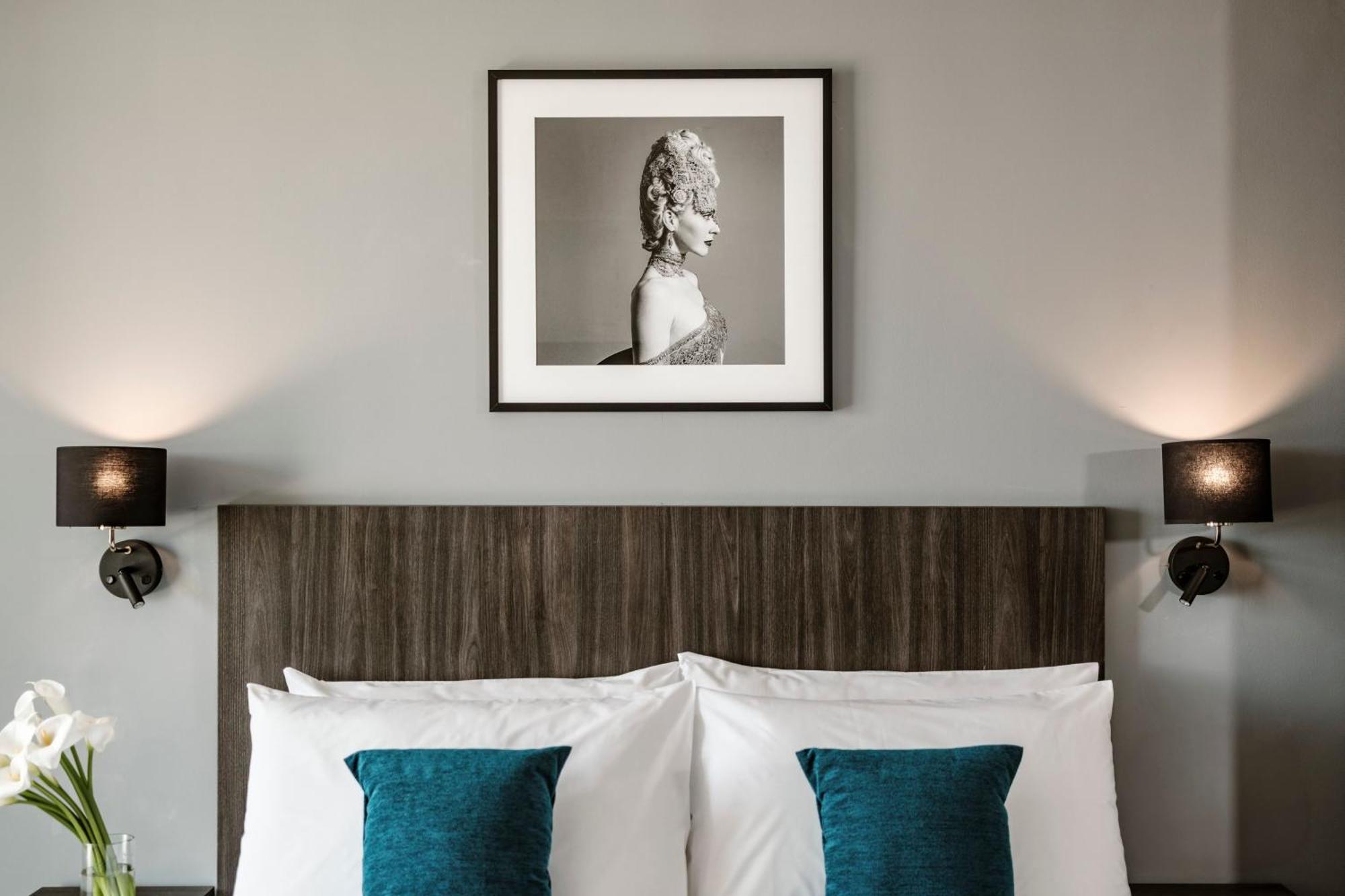 Spinola Hotel Saint Julian's Exterior photo
